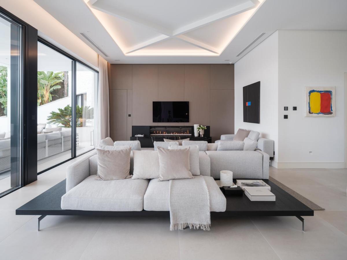 Villa Royale, Moderna Villa Con Piscina Y Vistas Al Mar Marbella Eksteriør bilde